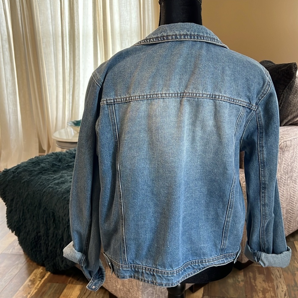 Jean jacket - Picture 2 of 3